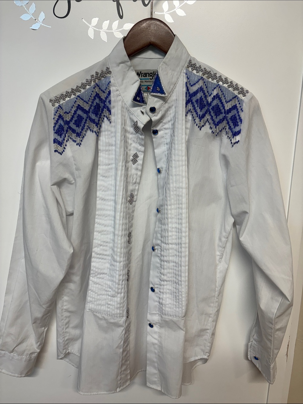 Wrangler White Western Shirt with Blue Embroidered Yoke